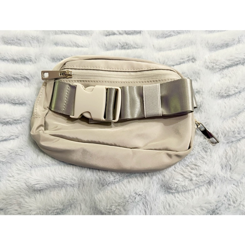 Grey Poshmark Belt Bag - Picture 2 of 3